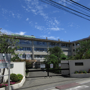 川崎市立宮前平中学校